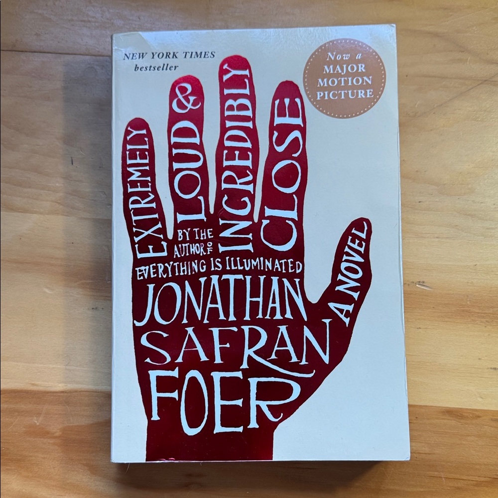 🌈2/$8  Extremely Loud and Incredibly Close